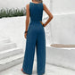 Jumpsuit mit V-Ausschnitt und Taillenbinde